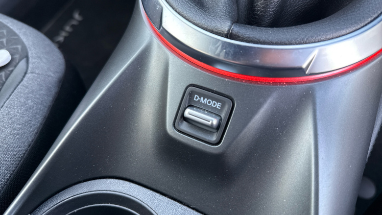 Nissan Juke 1.0 DiG-T N-Connecta 5dr Petrol Hatchback